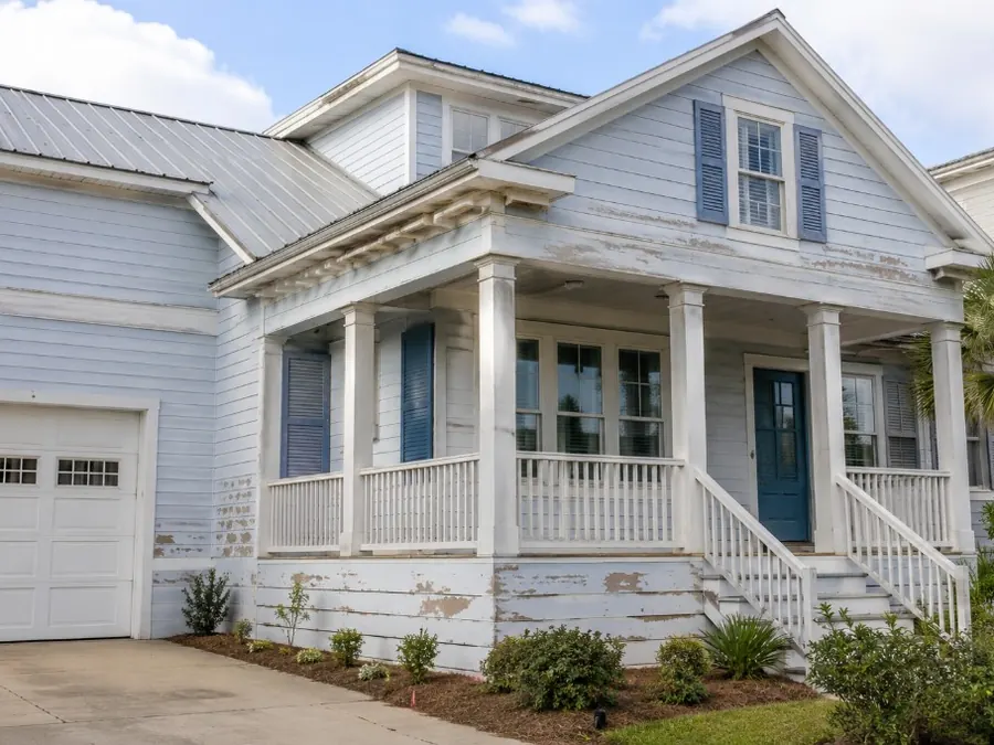 Gulf Shores exterior repaint in Gulf Shores, AL before painting